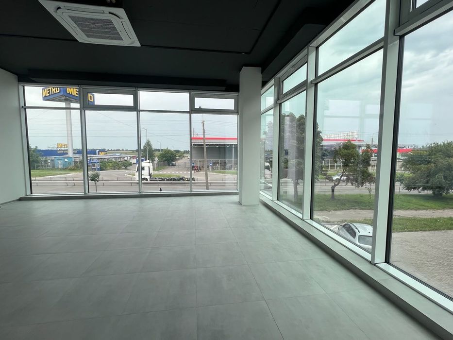 Оренда приміщень в бізнес-центрі “Рівненський» навпроти ЕПІЦЕНТРУ
