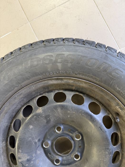 Bridgestone 215/65 r16 Bridgestone blizzak