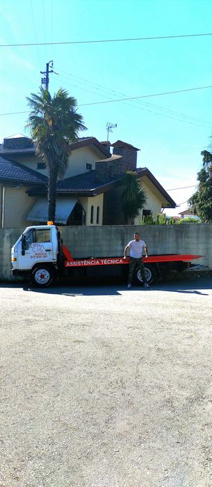 Serviço de reboque e assistência