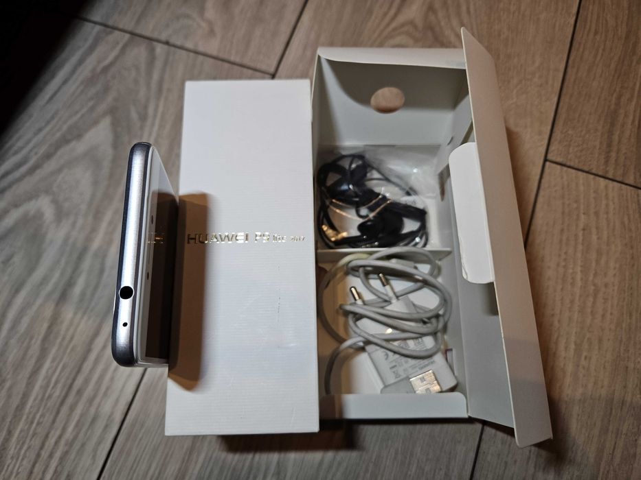 Huawei P9 Lite 2017 Biały BDB