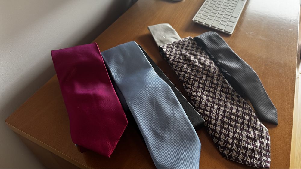 Gravata BOSS variadas