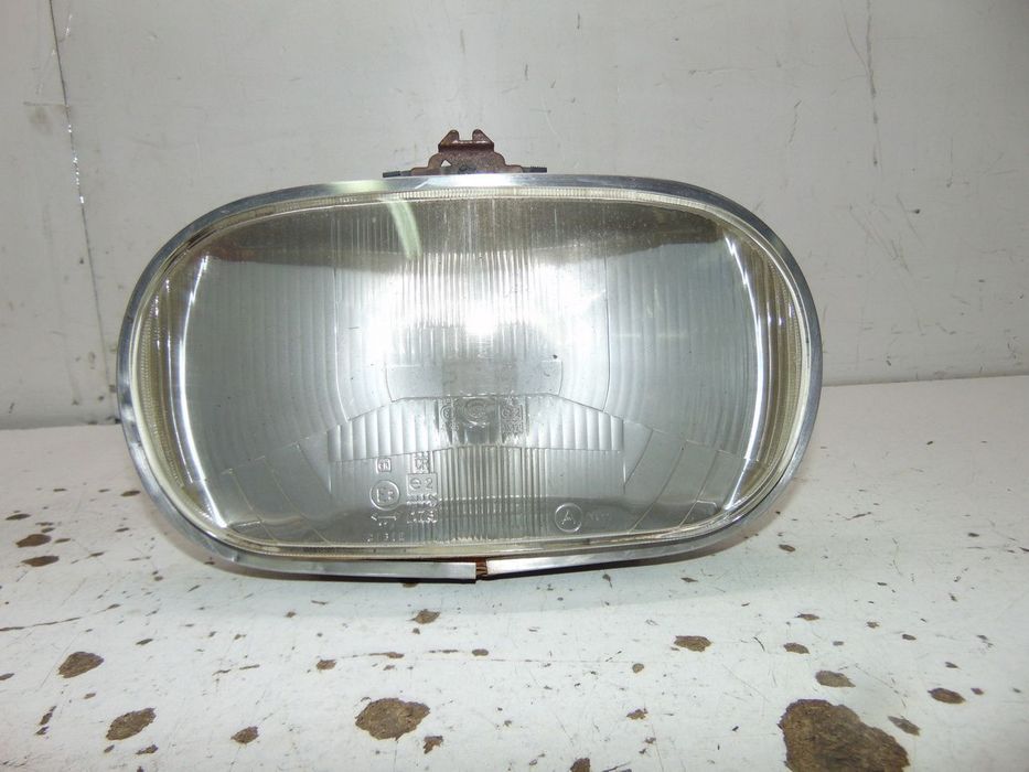 Peugeot 204 farol