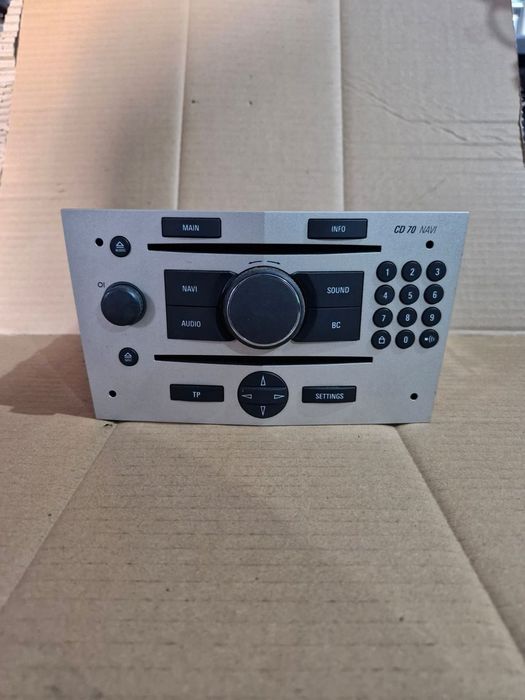 Radio CD70 NAVI Opel Astra H III Zafira B PIN złote