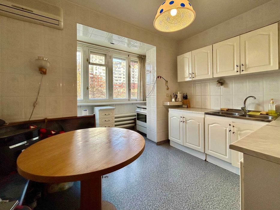 Продаж 4к, 90 м2, вул. Закревського, 5, Троєщина, Деснянський р-н