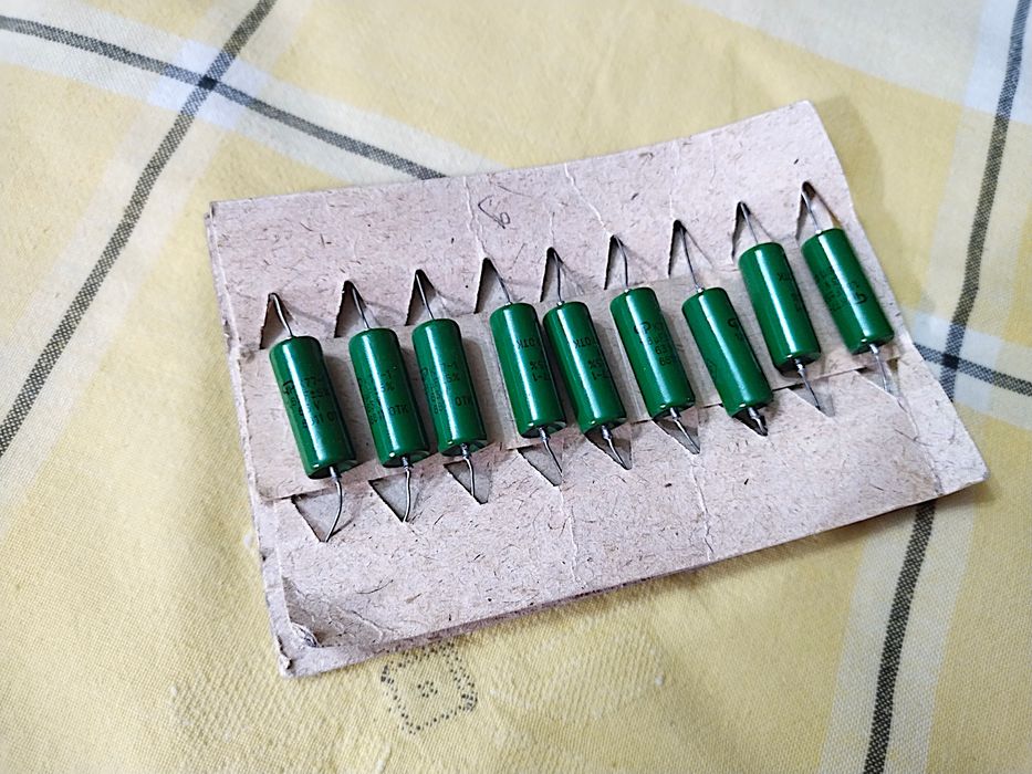 Новые высокоточные конденсаторы К77-1 1.8 мкФ 63В (СССР, 10 шт.)