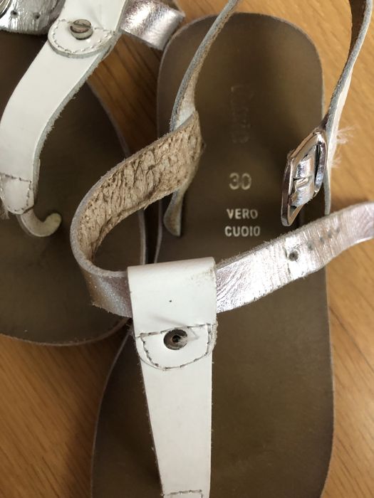 Sandálias em pele para menina, tam. 30