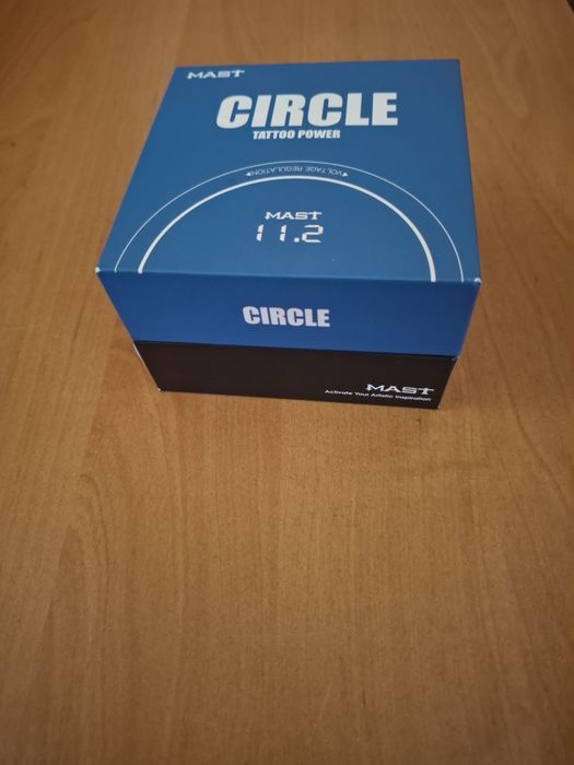 Mast Round OLED дисплей самый стильный блок питания подходит для всех типов машинок.