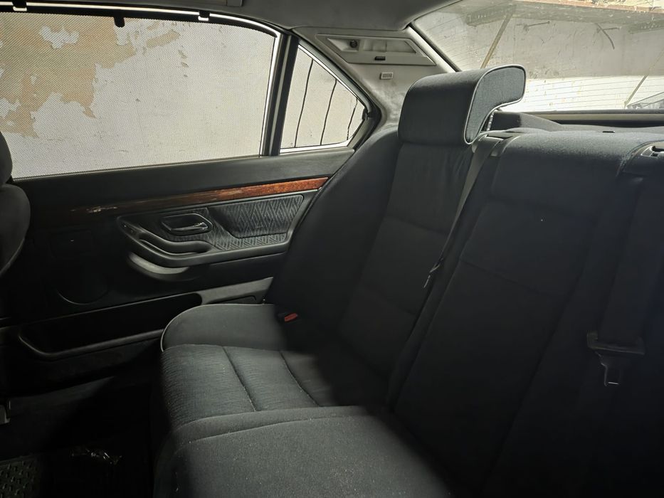 Bmw e38 735i long