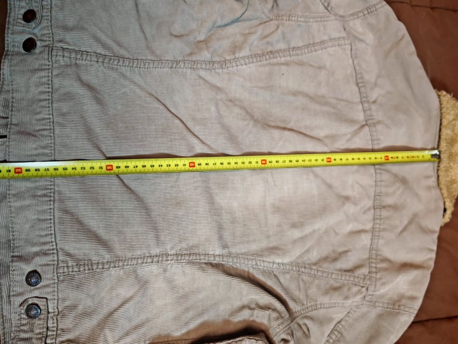 Blusão Levi's bombazina forrado com pelo