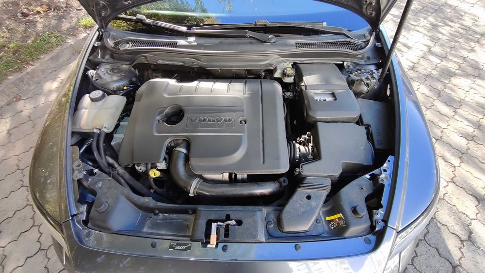 Volvo V50 2008 рік