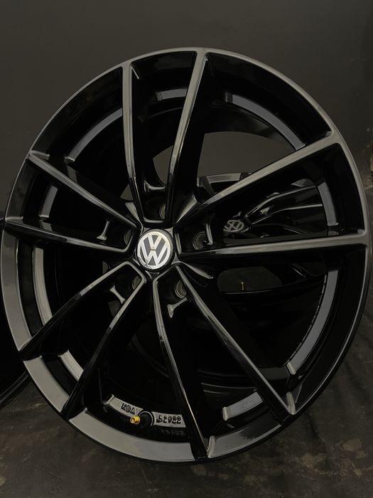 Диски R18 5x112 Et44 8J. Volkswagen Passat Tiguan NMS ID4 Audi A6 A4