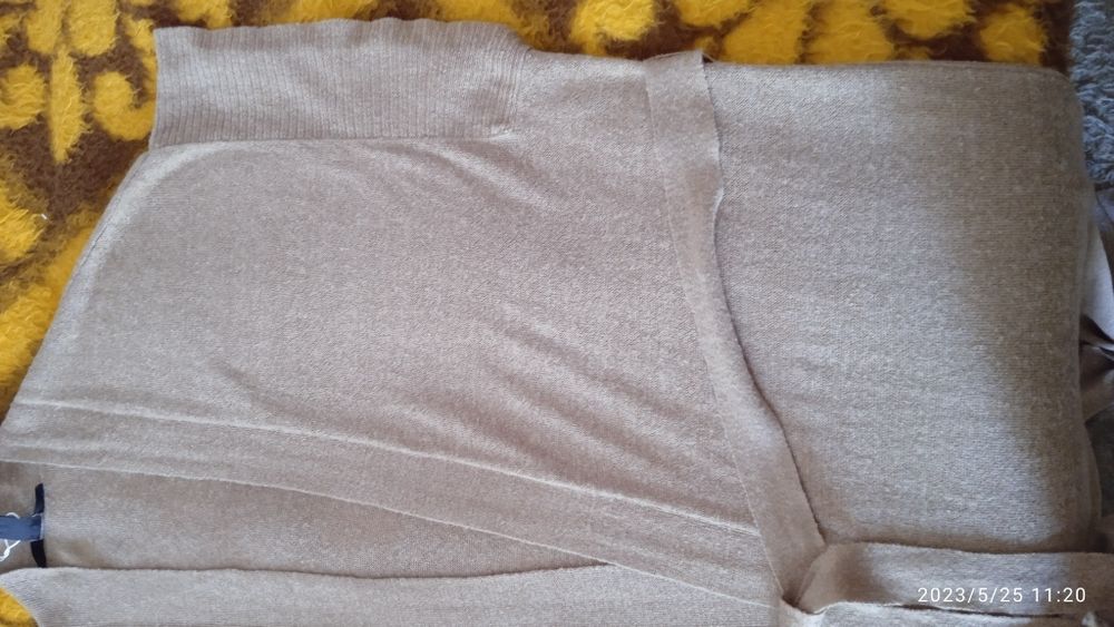 Продам длинную накидку-жилетку