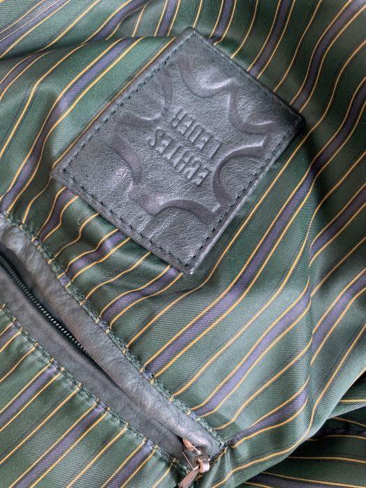 Blusao em pele vintage verde