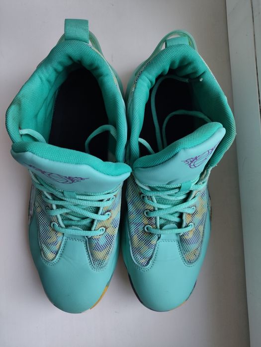 Кросівки баскетбольні