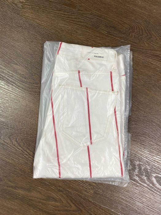 Calças Senhora Pull&Bear Riscas Vermelhas — Tam. 34