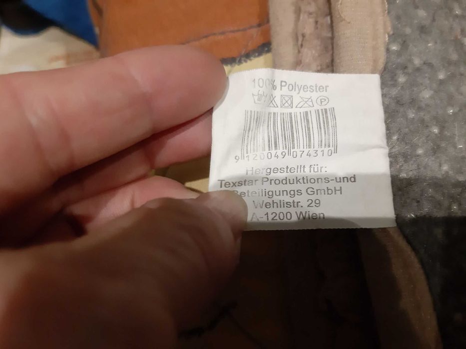 Narzuta - ochraniacz na materac  kolor kawowy 180cm X 120cm..