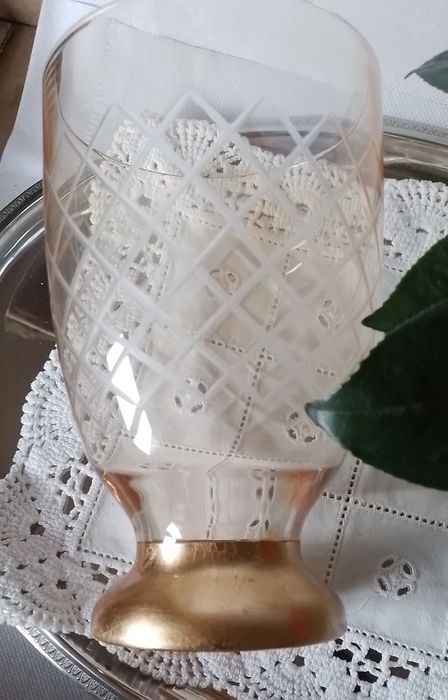 Boleira em vidro cinzelado