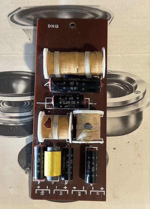 Par de crossover’s  vintage KEF DN12 - SP1004