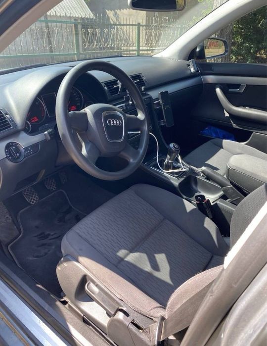 Продам Audi a4 2.0 бензин