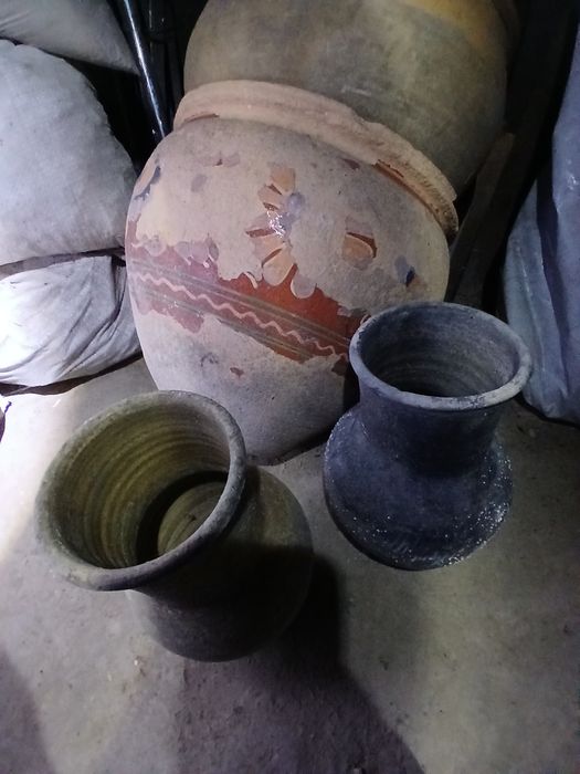 Глечики старовинні та макітри