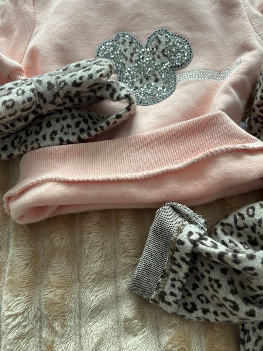 Костюм на дівчинку теплий на 74 розмір