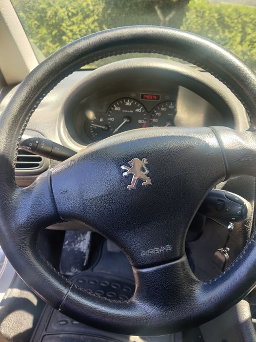 Carrinha comercial Peugeot 206 HDI