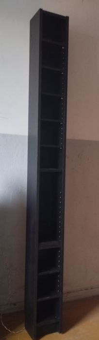 Regał słupek z półkami