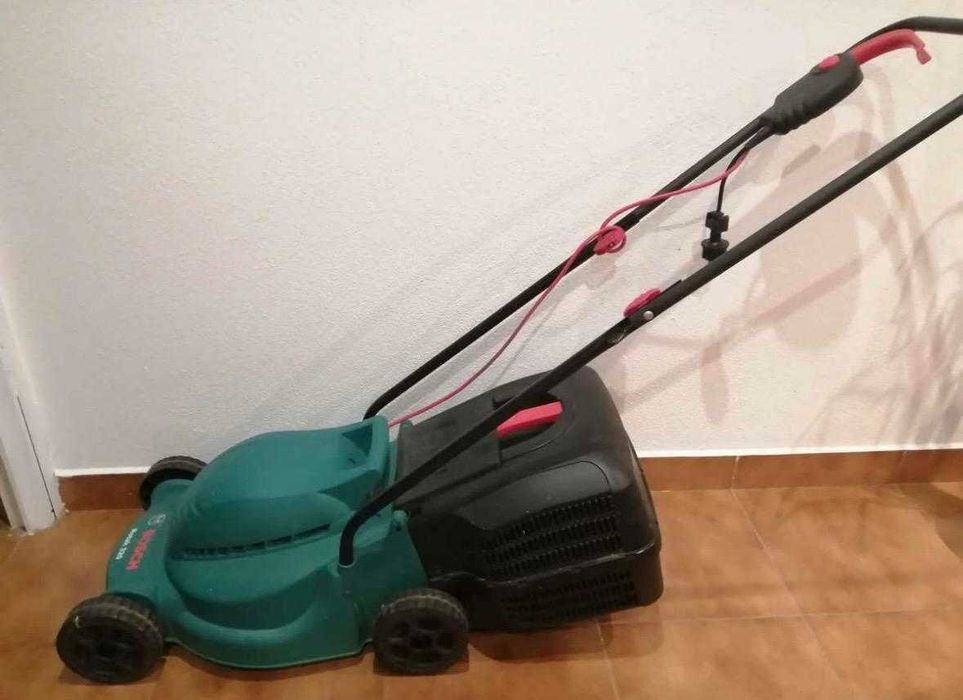 Maquina relva eletrica