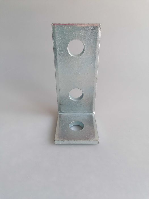 Kątownik montażowy 90° do profili 41 mm