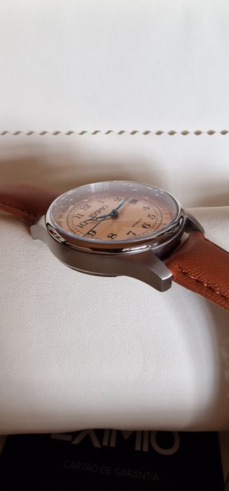 Relógio marca EXIMIO