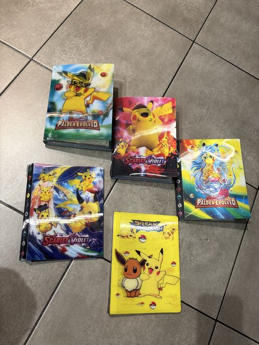 Albumy, karty pokemon