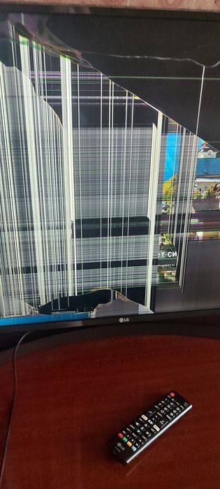Продам телевизор. LG на запчасти.