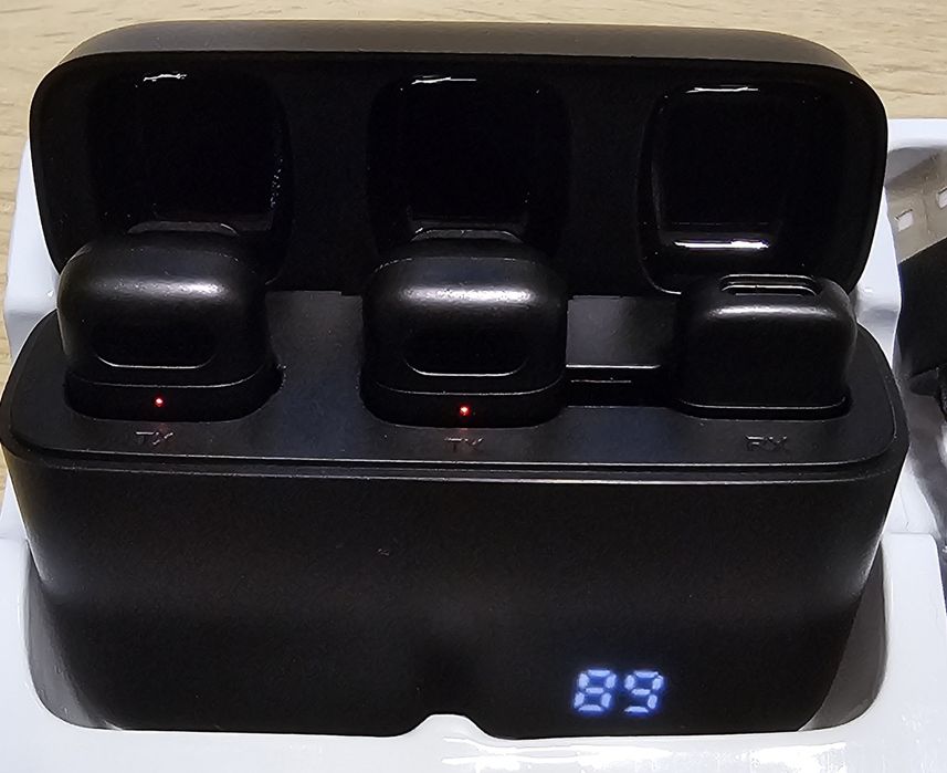 Zestaw mikrofonów bezprzewodowych do smartfonów na USB-C z etui