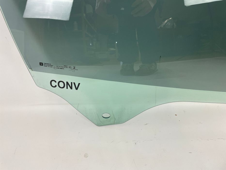 Chevrolet Corvette C7 szyba boczna prawa pasażera cabrio 2014