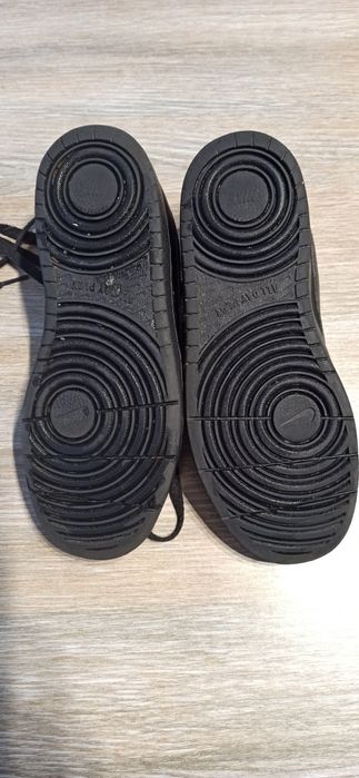 Nike Court Borough Low 2