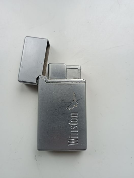 Зажигалка бензиновая