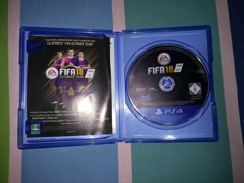 Playstation 4 500GB + 3 Jogos