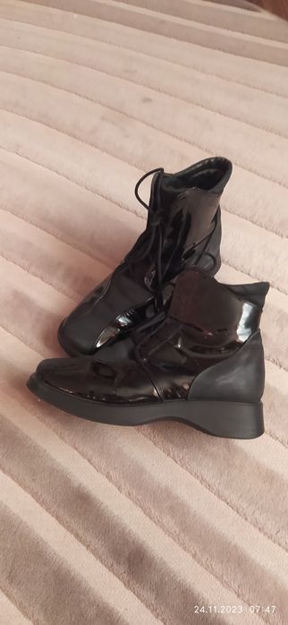 Продам дитяче взуття