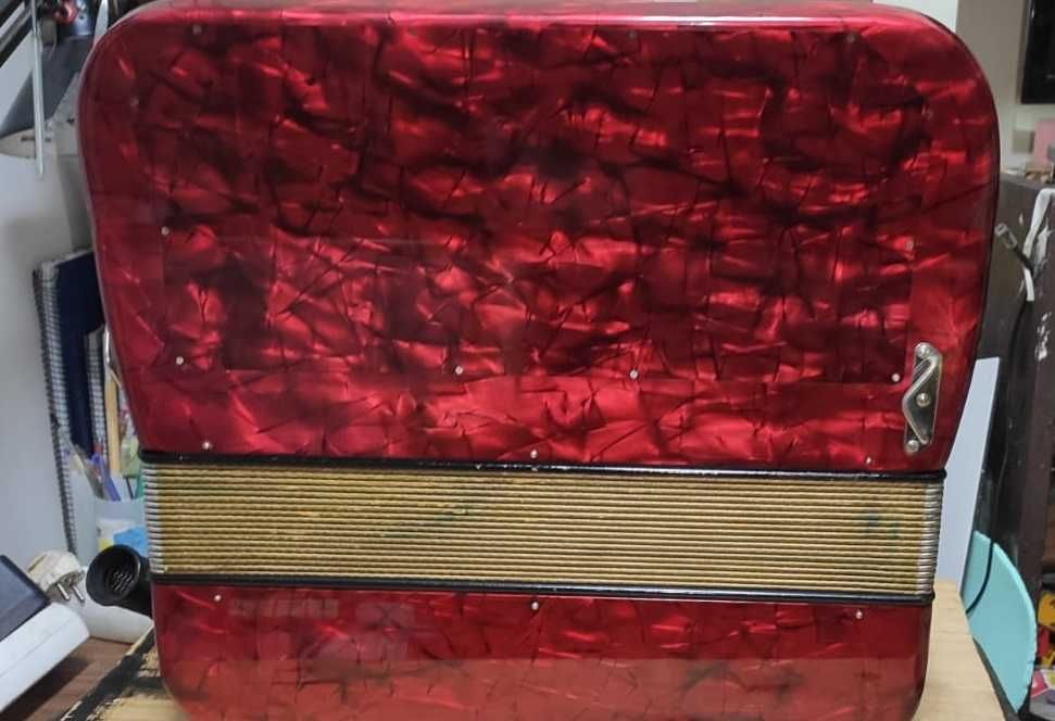 Hohner 3ª voz, 96 baixos. Só 9 kg. Made in Germany, acordeão,