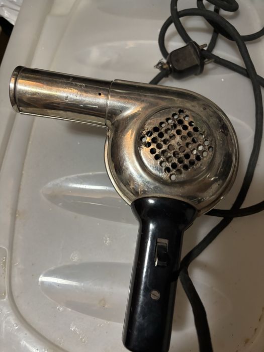 Suszarka do włosów AEG