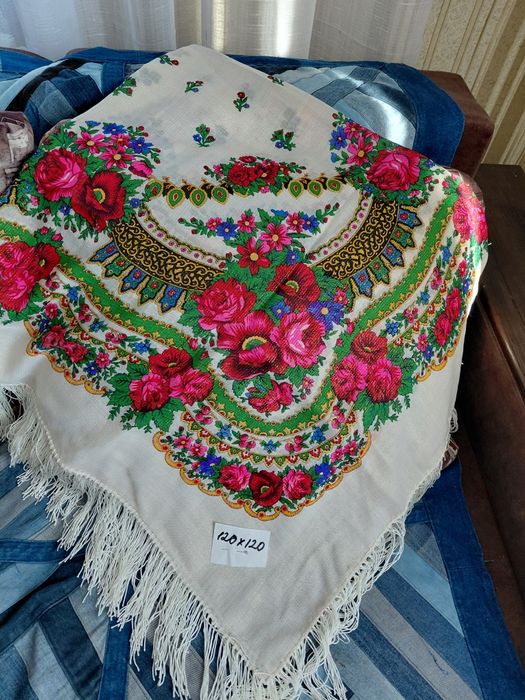 Продам жіночі хустки