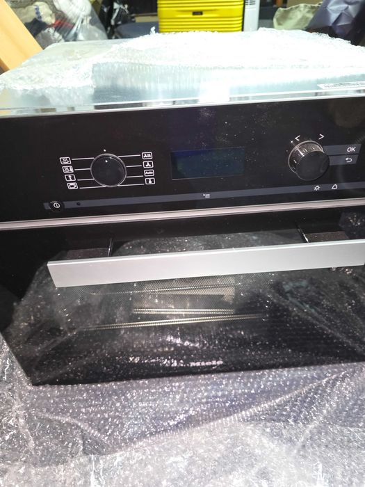 Piekarnik konwekcyjno - parowy Miele DGC 6400 ObsidianBlack