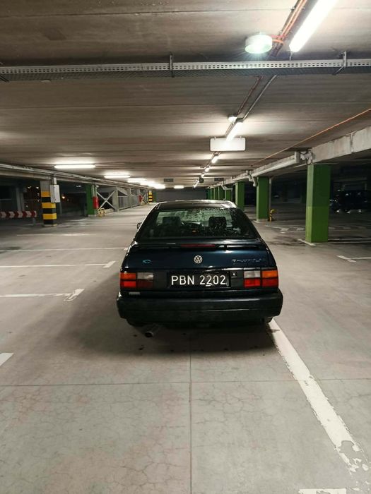 Sprzedam klasyka Volkswagen Passat B3 1.8 benzyna mały przebieg