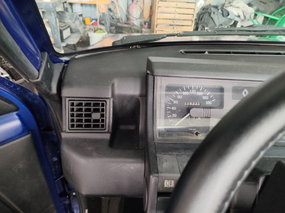 Renault 5     TL