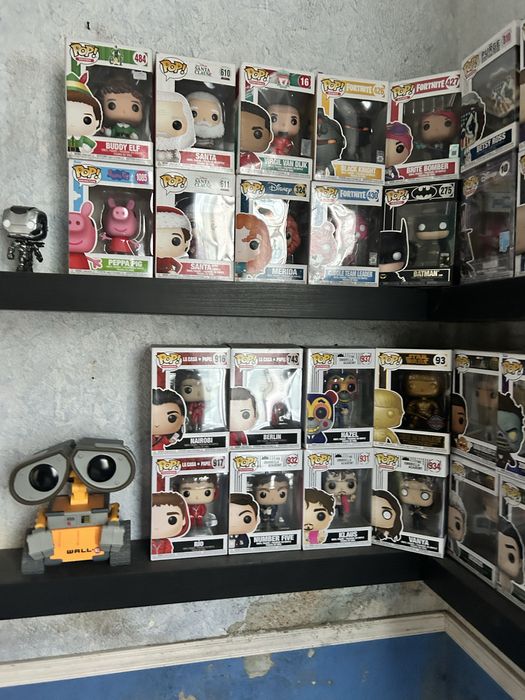 pop figures variados