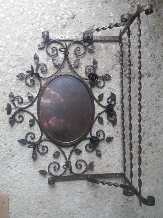 Cabide Chapeleira Vintage com um espelho