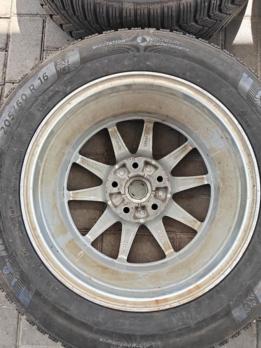 Комплект зимових коліс,, Nissan Renault Toyota Honda Suzuki 205/65 R16 Michelin