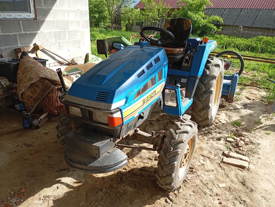 Продам або обміняю на більший трактор.Терміново!
