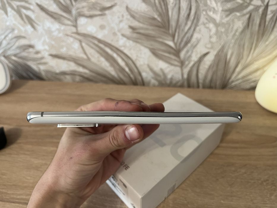 продам Samsung S20fe 128gb