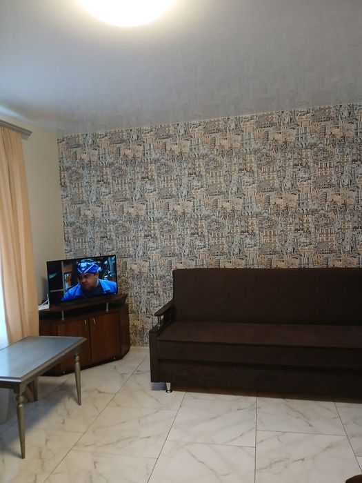 Центр 2к подобово світло  не вимикається